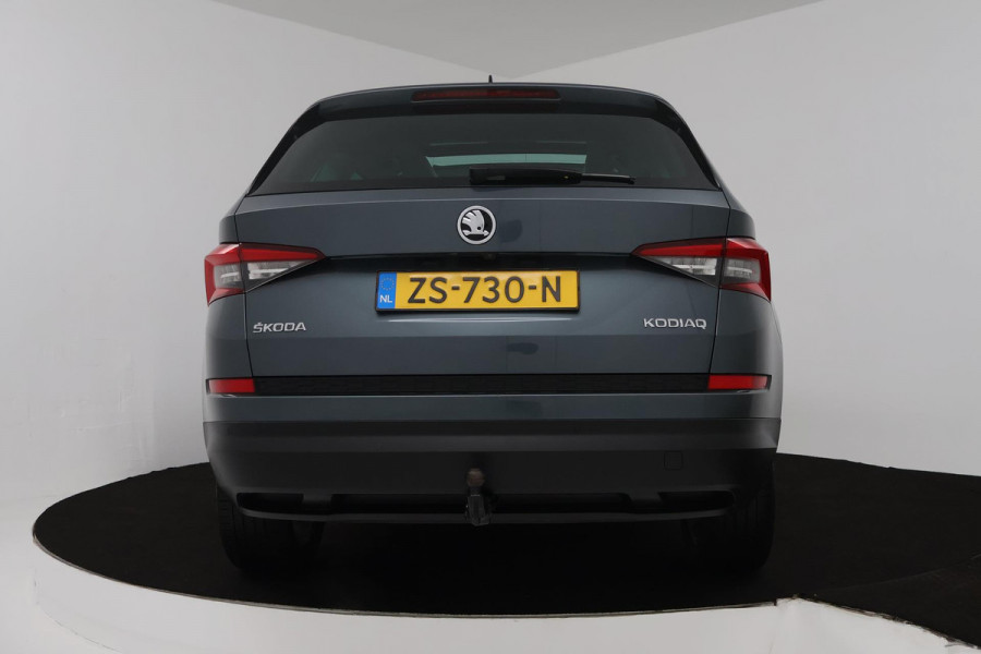 Škoda Kodiaq 1.5 TSI Business Edition (PANORAMADAK, TREKHAAK, DIGITALE COCKPIT, CAMERA, CANTON, STOELVERWARMING, NL-AUTO)