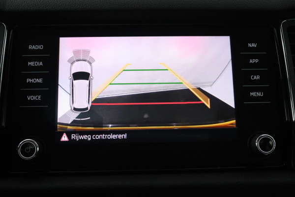Škoda Kodiaq 1.5 TSI Business Edition (PANORAMADAK, TREKHAAK, DIGITALE COCKPIT, CAMERA, CANTON, STOELVERWARMING, NL-AUTO)