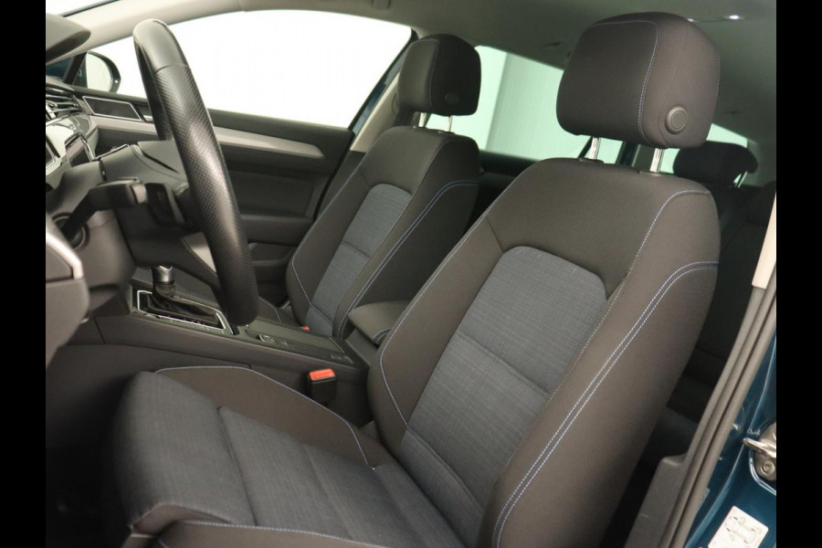 Volkswagen Passat 1.4 TSI PHEV GTE | Trekhaak | Stoelverwarming | Virtual Cockpit | Massage | Camera | Carplay | Adaptive cruise | ErgoComfort | Matrix LED | Plug In