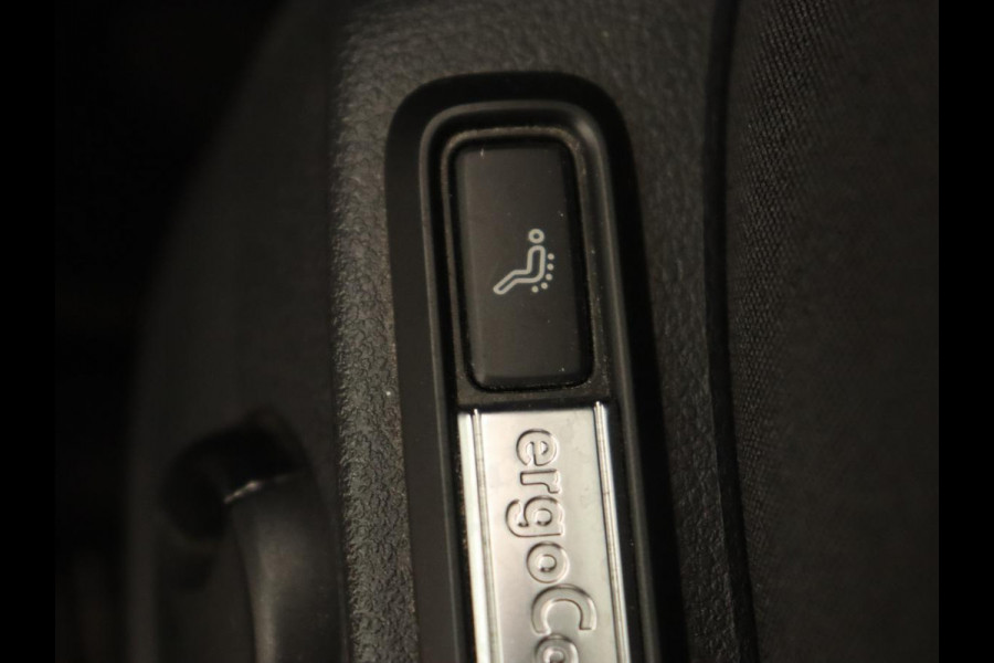 Volkswagen Passat 1.4 TSI PHEV GTE | Trekhaak | Stoelverwarming | Virtual Cockpit | Massage | Camera | Carplay | Adaptive cruise | ErgoComfort | Matrix LED | Plug In