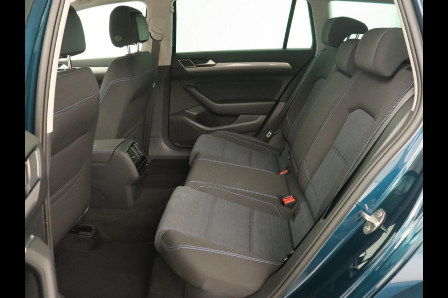 Volkswagen Passat 1.4 TSI PHEV GTE | Trekhaak | Stoelverwarming | Virtual Cockpit | Massage | Camera | Carplay | Adaptive cruise | ErgoComfort | Matrix LED | Plug In