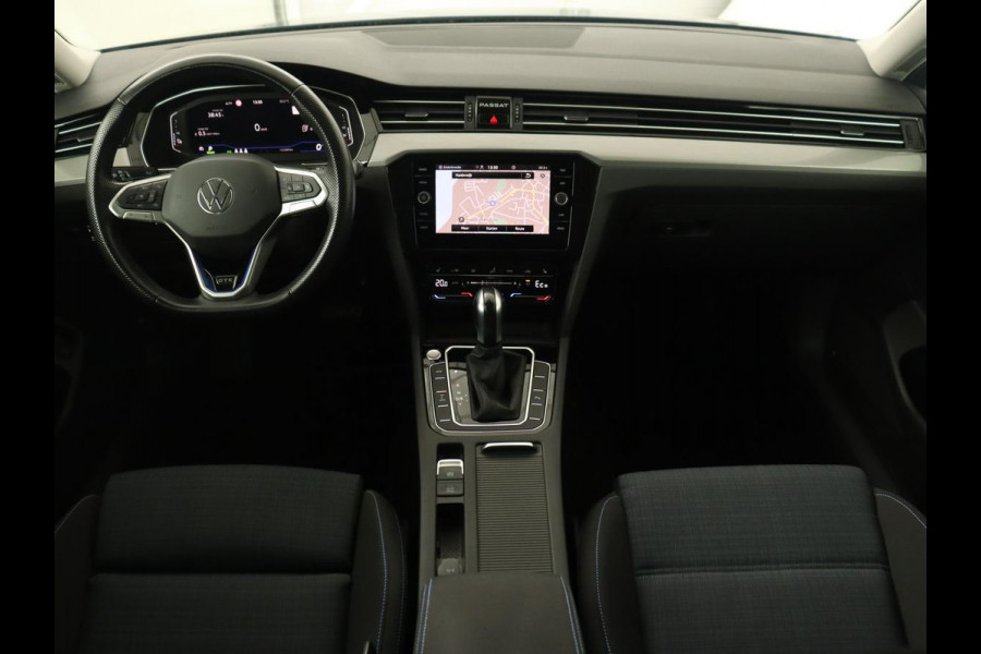 Volkswagen Passat 1.4 TSI PHEV GTE | Trekhaak | Stoelverwarming | Virtual Cockpit | Massage | Camera | Carplay | Adaptive cruise | ErgoComfort | Matrix LED | Plug In