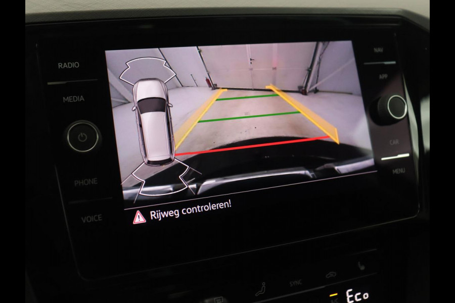 Volkswagen Passat 1.4 TSI PHEV GTE | Trekhaak | Stoelverwarming | Virtual Cockpit | Massage | Camera | Carplay | Adaptive cruise | ErgoComfort | Matrix LED | Plug In