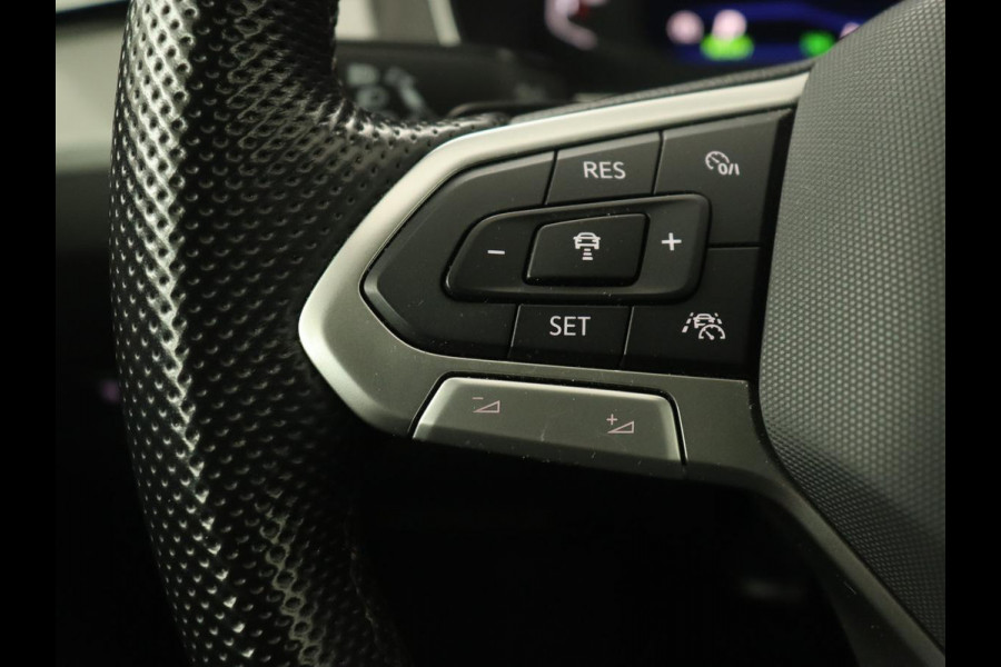 Volkswagen Passat 1.4 TSI PHEV GTE | Trekhaak | Stoelverwarming | Virtual Cockpit | Massage | Camera | Carplay | Adaptive cruise | ErgoComfort | Matrix LED | Plug In