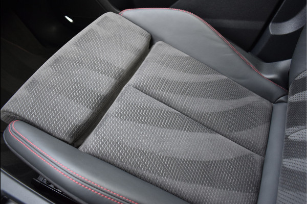 Audi Q3 Sportback 45 TFSI e S-Line Nardo Grey Pano Navi Trekhaak Matrix Sfeer Leder 20 Inch