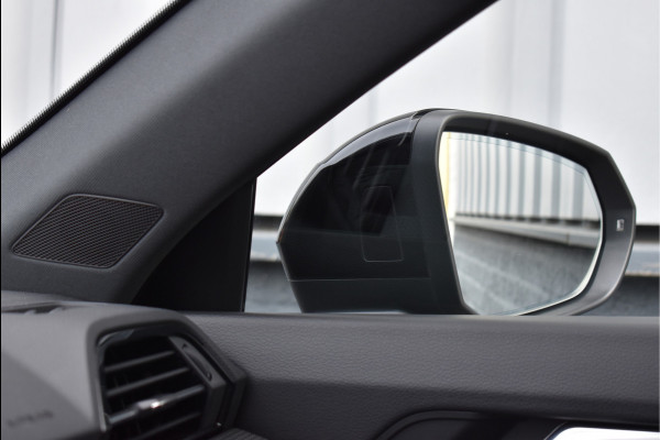 Audi Q3 Sportback 45 TFSI e S-Line Nardo Grey Pano Navi Trekhaak Matrix Sfeer Leder 20 Inch