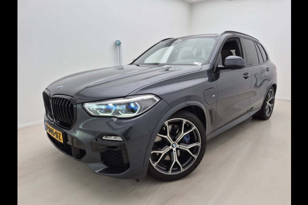 BMW X5 xDrive45e High Executive | M-Sport | Panorama | HUD | Elec. Trekhaak | Adaptive Onderstel | BMW Laser | 1e Eigenaar | Vol Opties |