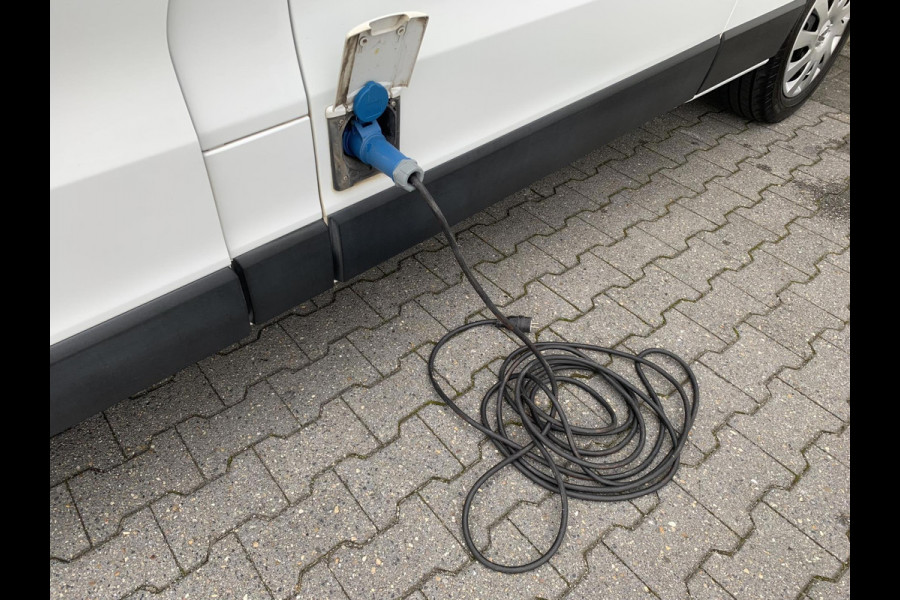 Renault Trafic 2.0 dCi 120 T29 L2H1 Thermo King Elektrisch incl standkoeling Koelen en vriezen Airco Bluetooth Usb media Renault Trafic 2.0 dCi 120 T29 L2H1 Thermo King Elektrisch incl standkoeling Koelen en vriezen Airco Bluetooth Usb media