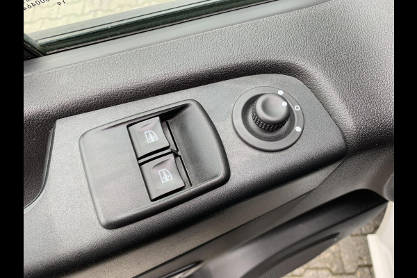 Renault Trafic 2.0 dCi 120 T29 L2H1 Thermo King Elektrisch incl standkoeling Koelen en vriezen Airco Bluetooth Usb media Renault Trafic 2.0 dCi 120 T29 L2H1 Thermo King Elektrisch incl standkoeling Koelen en vriezen Airco Bluetooth Usb media