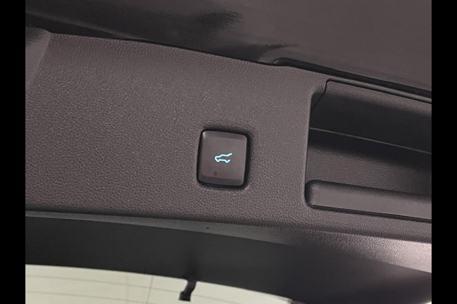 Ford Kuga 1.5 EcoBoost ST-Line X *1800 kg Trekgewicht | Open dak | Trekhaak | Adapt. cruise control | Carplay | Stuur-/Stoelverwarming