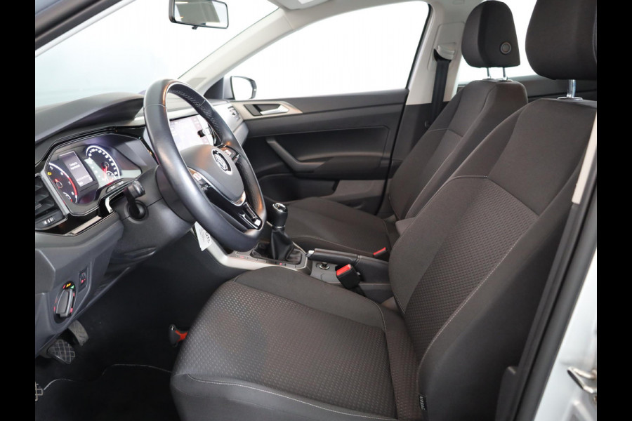 Volkswagen Polo 1.0 TSI Comfortline 95pk | Navigatie | PDC voor + achter | Carplay | Adaptieve cruise control | Airco