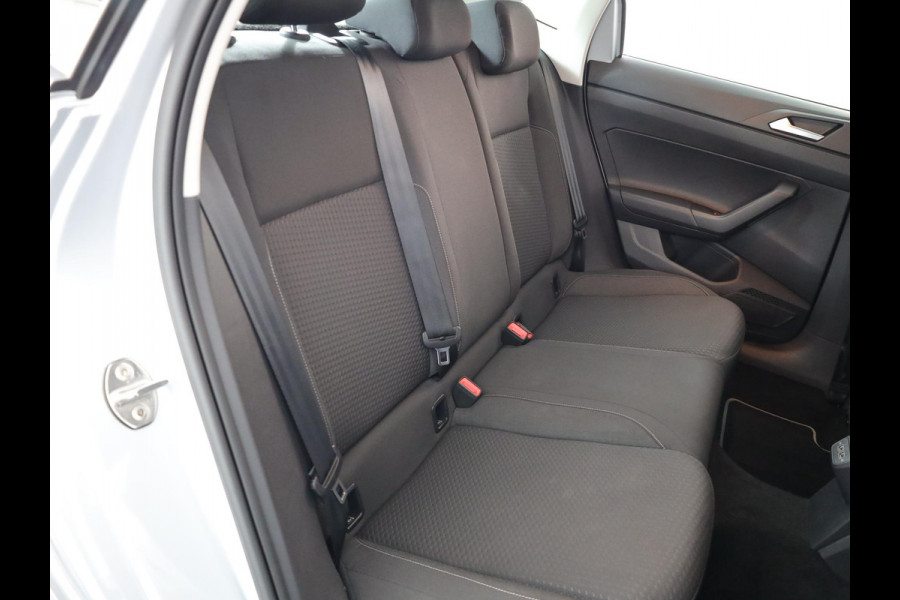 Volkswagen Polo 1.0 TSI Comfortline 95pk | Navigatie | PDC voor + achter | Carplay | Adaptieve cruise control | Airco