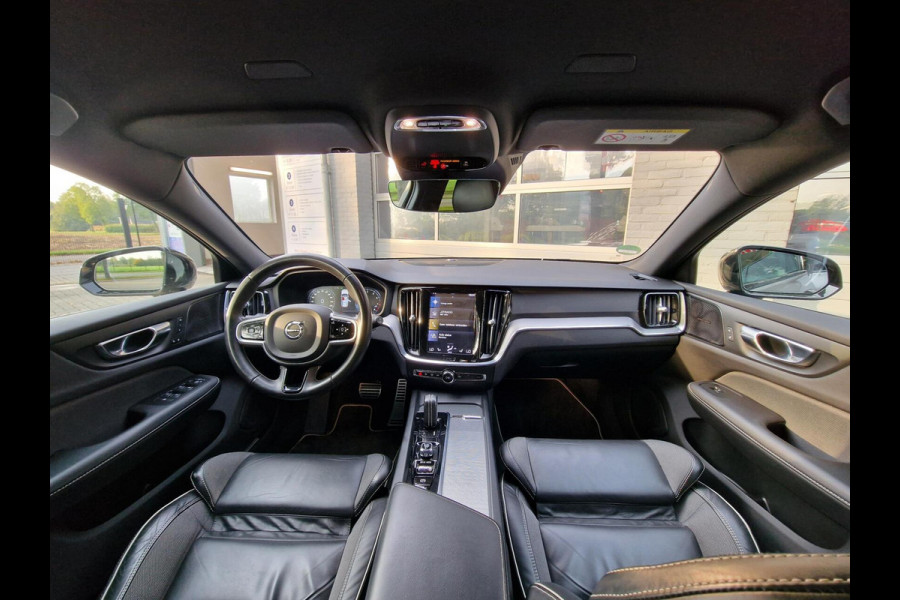 Volvo V60 2.0 B3 R-Design|Automaat|Trekhaak|H&K-audio|Black-pack|19-inch|