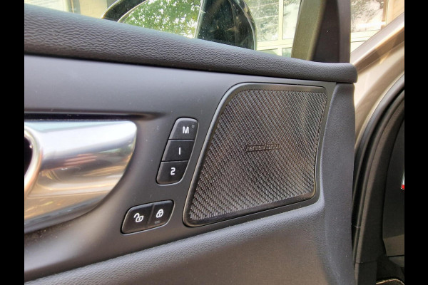 Volvo V60 2.0 B3 R-Design|Automaat|Trekhaak|H&K-audio|Black-pack|19-inch|