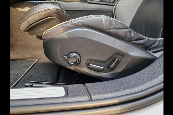Volvo V60 2.0 B3 R-Design|Automaat|Trekhaak|H&K-audio|Black-pack|19-inch|