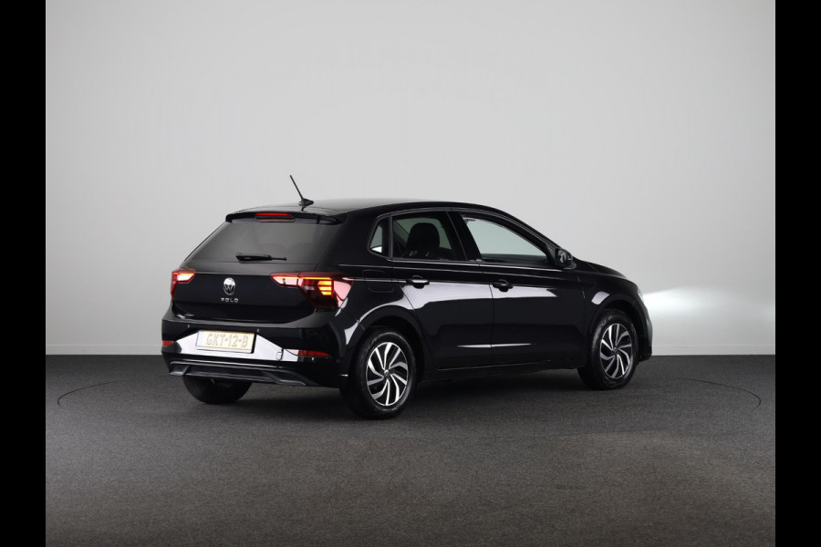 Volkswagen Polo 1.0 TSI Life Edition 95 pk | Verlengde garantie | Navigatie via App | Parkeersensoren achter | Achteruitrijcamera | Adaptieve cruise control |
