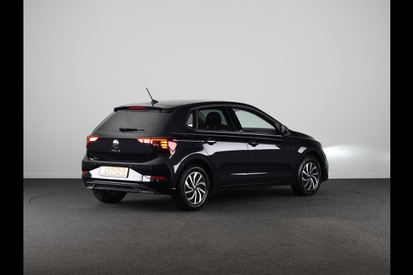 Volkswagen Polo 1.0 TSI Life Edition 95 pk | Verlengde garantie | Navigatie via App | Parkeersensoren achter | Achteruitrijcamera | Adaptieve cruise control |