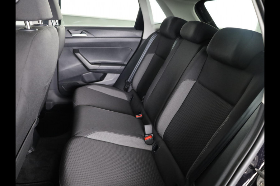 Volkswagen Polo 1.0 TSI Life Edition 95 pk | Verlengde garantie | Navigatie via App | Parkeersensoren achter | Achteruitrijcamera | Adaptieve cruise control |