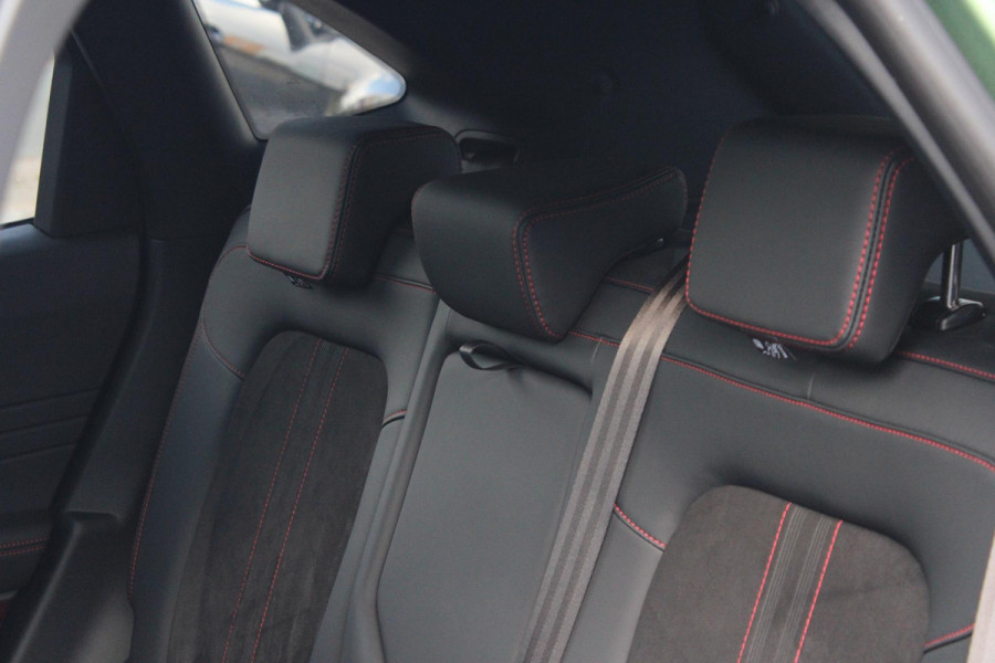 Ford Kuga 2.5 FHEV ST-Line X |190pk | Driver Assistance Pack | Winterpack | Panoramadak | Technology Pack | Geen Stekker nodig | All Season banden