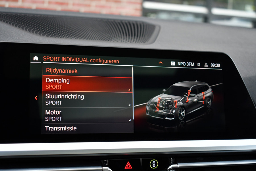 BMW 3 Serie Touring 330e M-Sport Pano HUD El-zetels laser-LED Camera