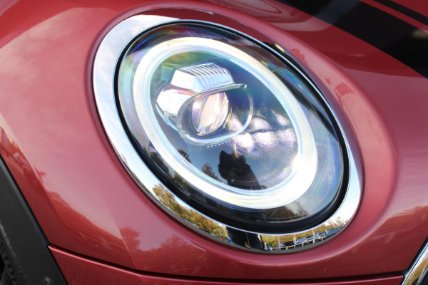 MINI Clubman 1.5 136PK COOPER CHILI AUTOMAAT | PANORAMISCH SCHUIF/KANTELDAK | NAVIGATIE | LEDEREN BEKLEDING | STOELVERWARMING | 17" LICHTMETALEN VELGEN | UNION JACK ACHTER LICHTEN | KEYLESS ENTRY / START |