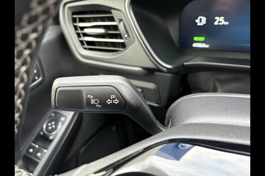 Ford Kuga 2.5 FHEV Active X 190pk | Driver Assistance Pack | Technology Pack | Panoramadak | All Weather Banden | Geen stekker nodig