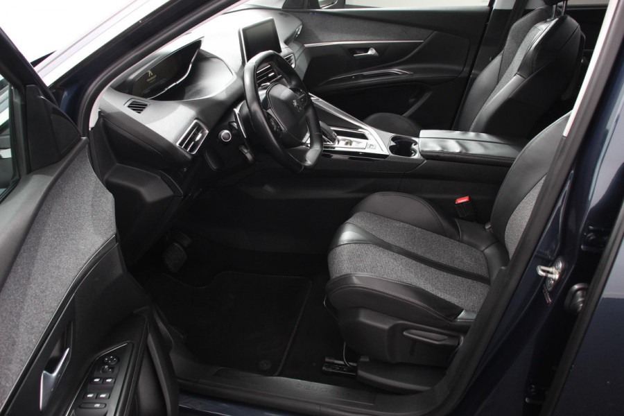 Peugeot 5008 1.2 PureTech 130pk Automaat Allure Navigatie Climate Control 7 Zits Virtual Cockpit Apple Carplay/Android Auto Keyless Entry Stoelverwarming Camera Cruise Control Elektrische Achterklep