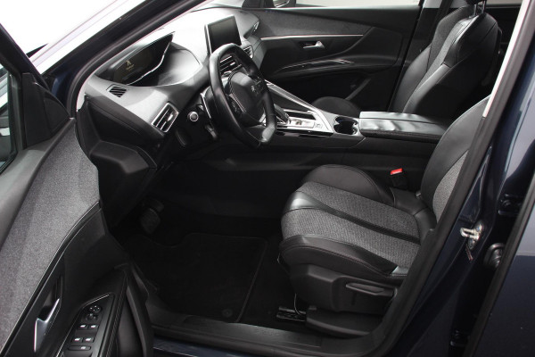 Peugeot 5008 1.2 PureTech 130pk Automaat Allure Navigatie Climate Control 7 Zits Virtual Cockpit Apple Carplay/Android Auto Keyless Entry Stoelverwarming Camera Cruise Control Elektrische Achterklep