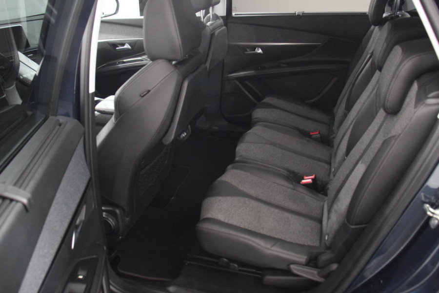 Peugeot 5008 1.2 PureTech 130pk Automaat Allure Navigatie Climate Control 7 Zits Virtual Cockpit Apple Carplay/Android Auto Keyless Entry Stoelverwarming Camera Cruise Control Elektrische Achterklep