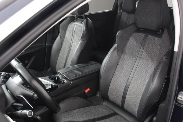 Peugeot 5008 1.2 PureTech 130pk Automaat Allure Navigatie Climate Control 7 Zits Virtual Cockpit Apple Carplay/Android Auto Keyless Entry Stoelverwarming Camera Cruise Control Elektrische Achterklep