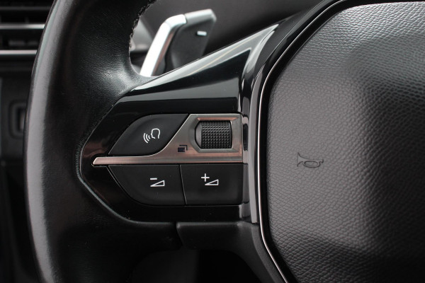 Peugeot 5008 1.2 PureTech 130pk Automaat Allure Navigatie Climate Control 7 Zits Virtual Cockpit Apple Carplay/Android Auto Keyless Entry Stoelverwarming Camera Cruise Control Elektrische Achterklep