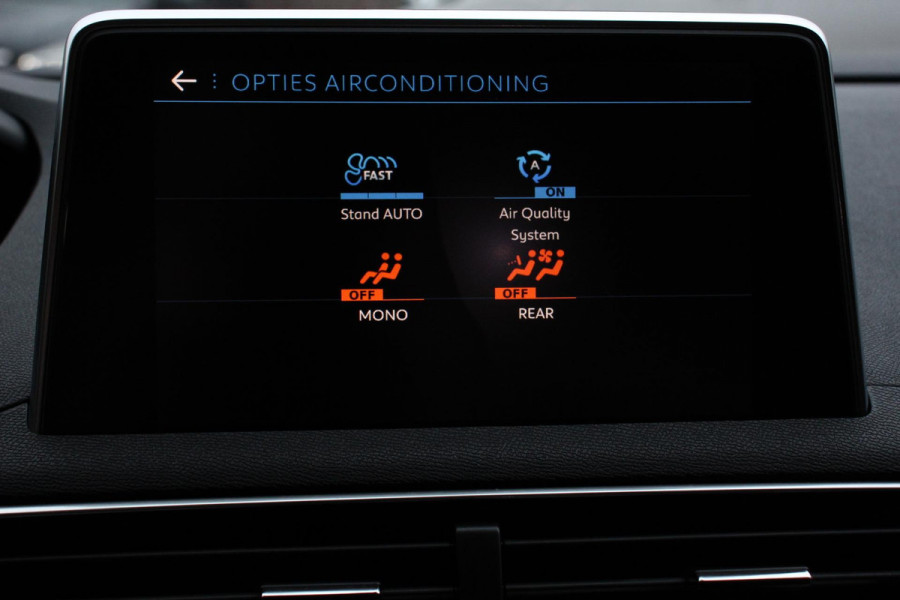 Peugeot 5008 1.2 PureTech 130pk Automaat Allure Navigatie Climate Control 7 Zits Virtual Cockpit Apple Carplay/Android Auto Keyless Entry Stoelverwarming Camera Cruise Control Elektrische Achterklep