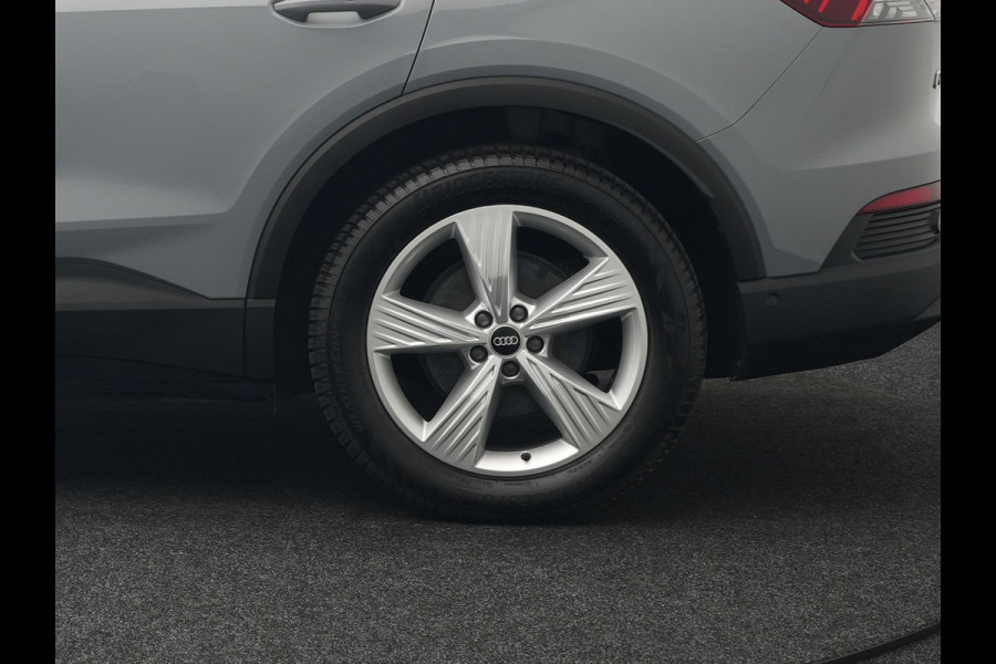 Audi Q4 e-tron Sportback 35 Edition 55 kWh 170pk Dealer O.H INCL BTW | Adaptive Cruise | Camera | Verwarmde Stoelen | Virtual | Front Assist | Navigatie | DAB |