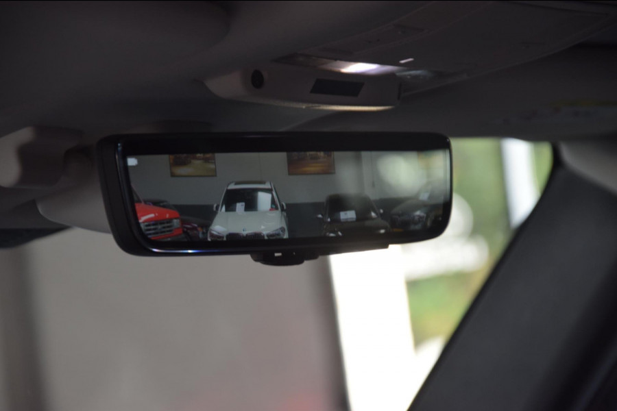 Land Rover Defender 2.0 D240 110 HSE Grijs kenteken|Navi|ACC|Ijskast|Org.NL|241pk! Land Rover Defender 2.0 D240 110 HSE Grijs kenteken|Navi|ACC|Ijskast|Org.NL|241pk!