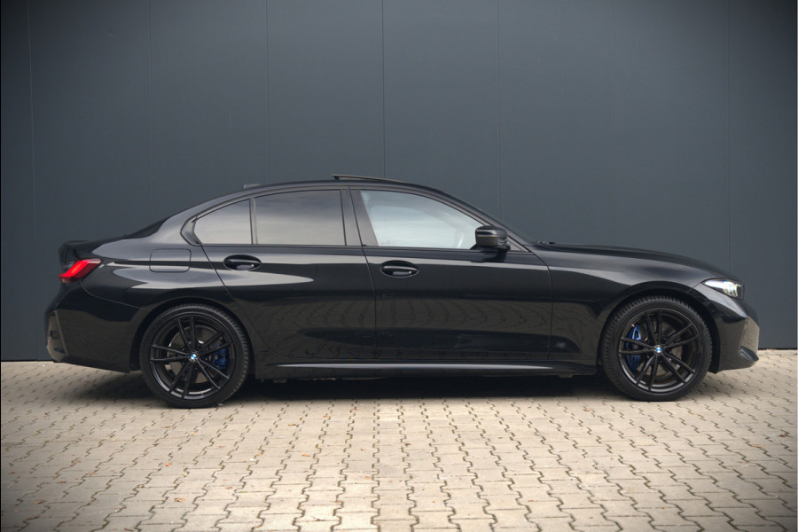 BMW 3-serie 320e High Executive M Sport | Panoramadak | Harman Kardon | Carbon | Camera | Adaptive LED | Stoelverwarming | Stuurverwarming | Apple Carplay | Navigatie | Cruise Control | Memory Seat | Trekhaak | Keyless | Shadowline