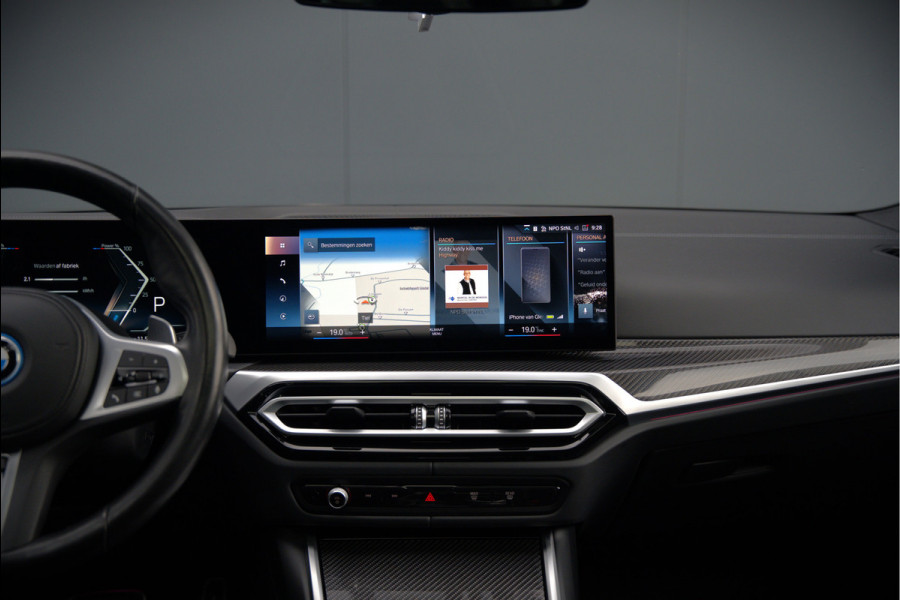 BMW 3-serie 320e High Executive M Sport | Panoramadak | Harman Kardon | Carbon | Camera | Adaptive LED | Stoelverwarming | Stuurverwarming | Apple Carplay | Navigatie | Cruise Control | Memory Seat | Trekhaak | Keyless | Shadowline