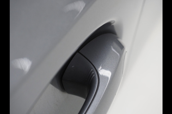 BMW 3 Serie Touring 320e LCI Shadow Line | Keyless | Camera | BLIS | Widescreen | Carplay | Cruise | DAB | LED