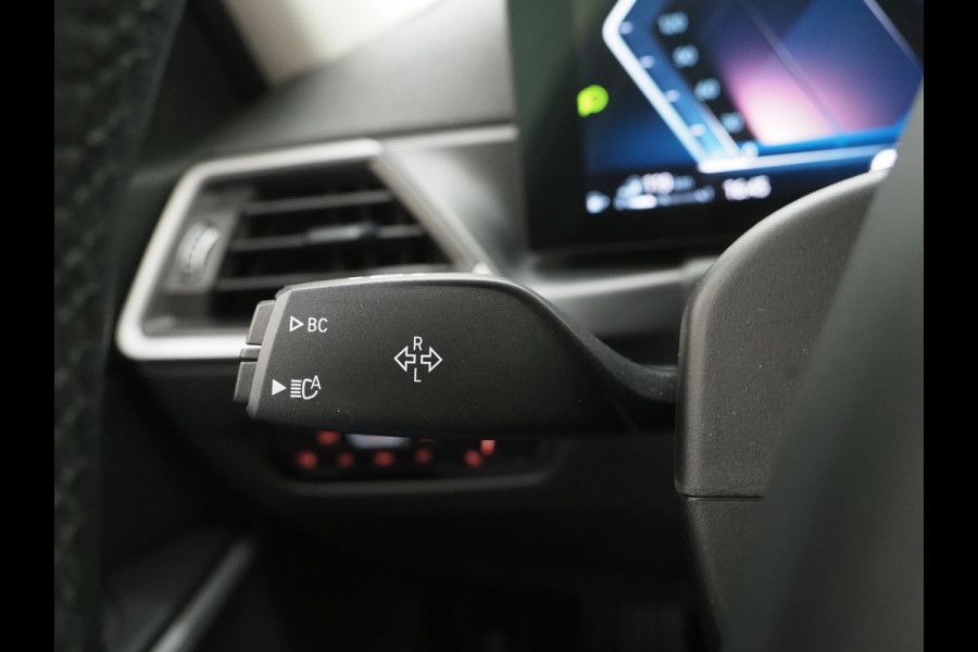 BMW 3 Serie Touring 320e LCI Shadow Line | Keyless | Camera | BLIS | Widescreen | Carplay | Cruise | DAB | LED