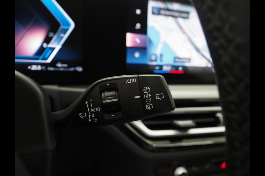 BMW 3 Serie Touring 320e LCI Shadow Line | Keyless | Camera | BLIS | Widescreen | Carplay | Cruise | DAB | LED