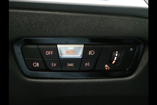BMW 3 Serie Touring 320e LCI Shadow Line | Keyless | Camera | BLIS | Widescreen | Carplay | Cruise | DAB | LED