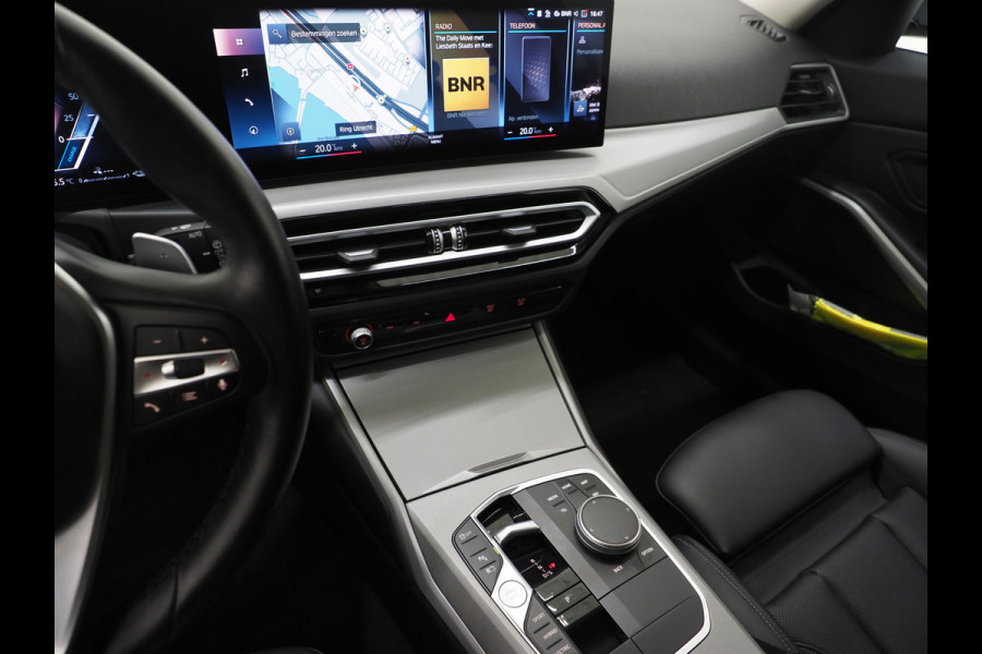 BMW 3 Serie Touring 320e LCI Shadow Line | Keyless | Camera | BLIS | Widescreen | Carplay | Cruise | DAB | LED