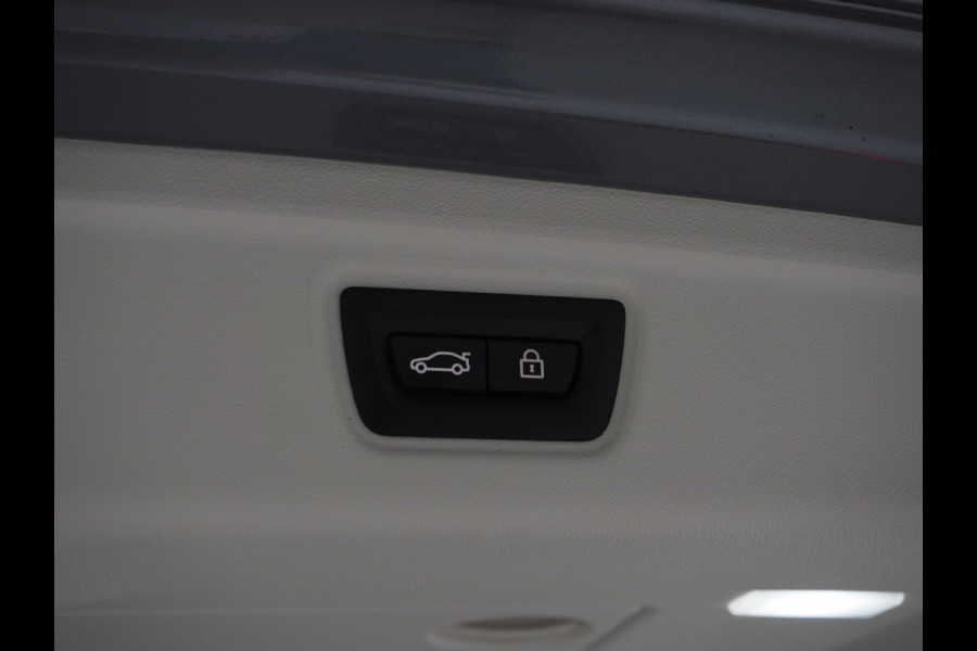BMW 3 Serie Touring 320e LCI Shadow Line | Keyless | Camera | BLIS | Widescreen | Carplay | Cruise | DAB | LED