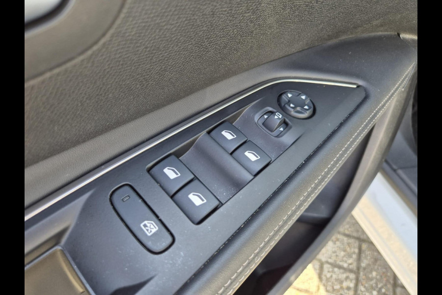 Peugeot 5008 1.2 PureTech Blue Lease Premium Avantage | Automaat |