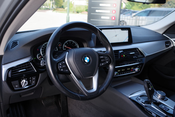 BMW 5 Serie 540i 340 PK xDrive High Executive, Trekhaak, Schuif-Kanteldak, Adap. Cruise Control, Memory