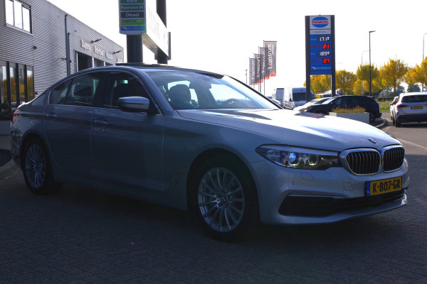 BMW 5 Serie 540i 340 PK xDrive High Executive, Trekhaak, Schuif-Kanteldak, Adap. Cruise Control, Memory