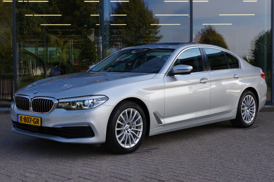 BMW 5 Serie 540i 340 PK xDrive High Executive, Trekhaak, Schuif-Kanteldak, Adap. Cruise Control, Memory