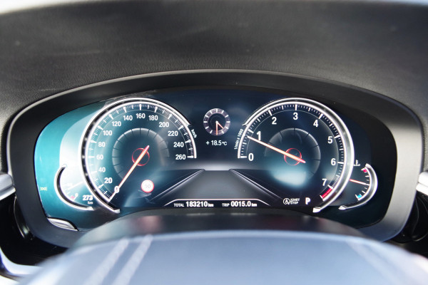 BMW 5 Serie 540i 340 PK xDrive High Executive, Trekhaak, Schuif-Kanteldak, Adap. Cruise Control, Memory