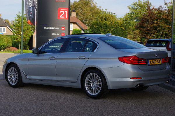 BMW 5 Serie 540i 340 PK xDrive High Executive, Trekhaak, Schuif-Kanteldak, Adap. Cruise Control, Memory