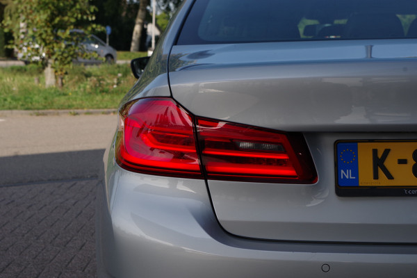 BMW 5 Serie 540i 340 PK xDrive High Executive, Trekhaak, Schuif-Kanteldak, Adap. Cruise Control, Memory