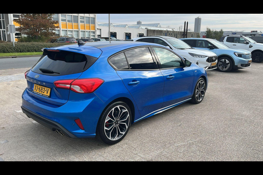 Ford Focus 1.0 EcoBoost ST Line Business 125pk Panorama dak | Achteruitrijcamera | Adaptieve Cruise | Winterpack | Full LED | B&O Audio | 18 inch velgen